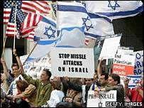 Pro-Israel demonstration in San Francisco, July 13, 2006,US demonstrators have been out in the streets backing Israel